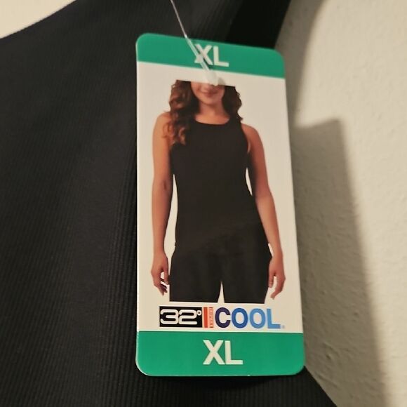 30 Degrees COOL Sleeveless Women's Top - Picture 2 of 6